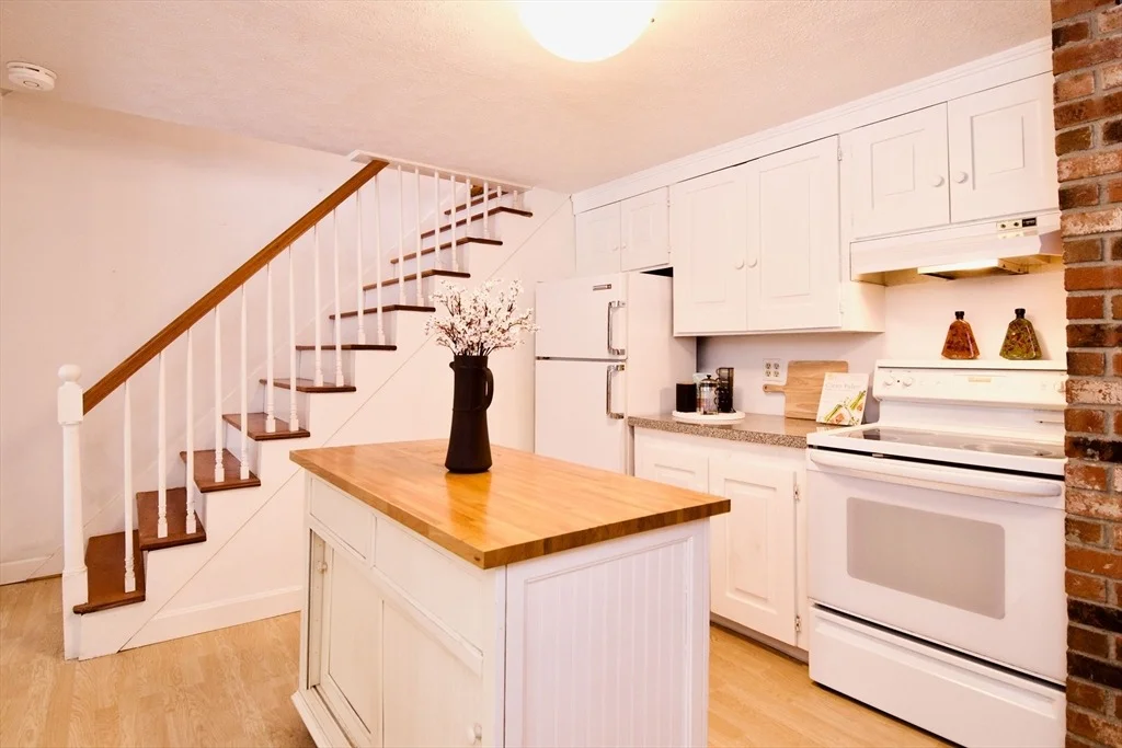 Photo of 554 Elm St