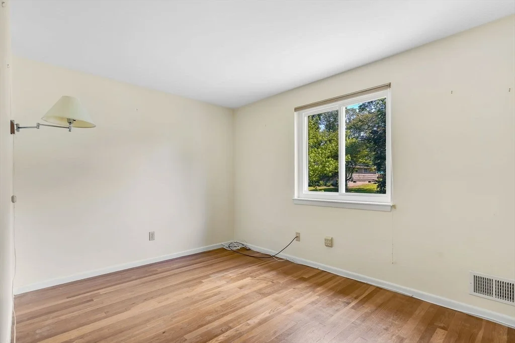 Photo of 10 Westview Rd