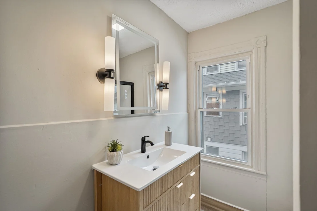 Photo of 615 White St