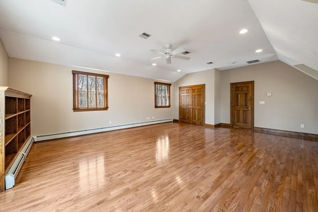 Photo of 16 Foxhunt Trail