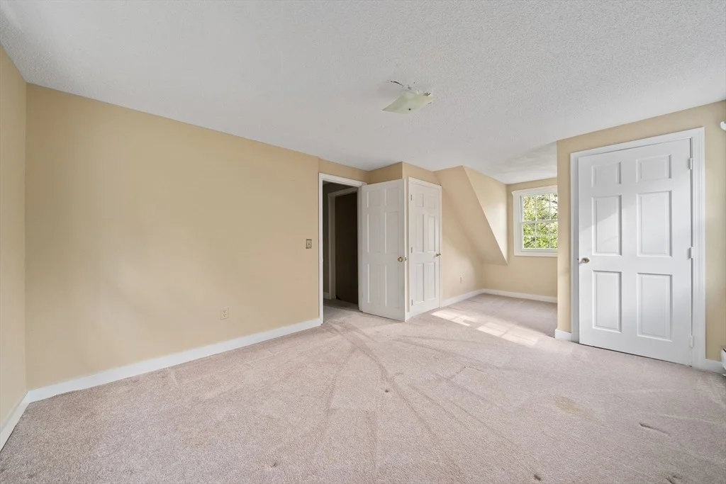 Photo of 40 Longwater Dr