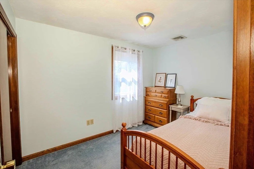 Photo of 239 Maple St