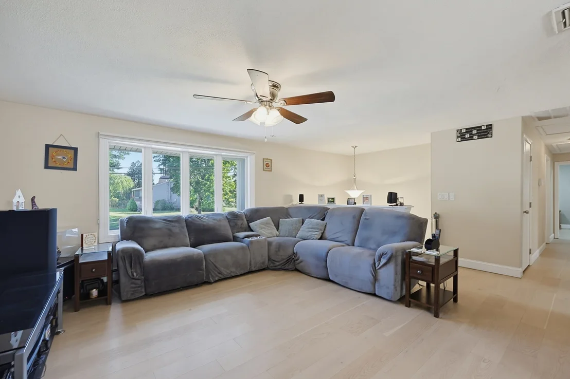Photo of 39 Candy Ln