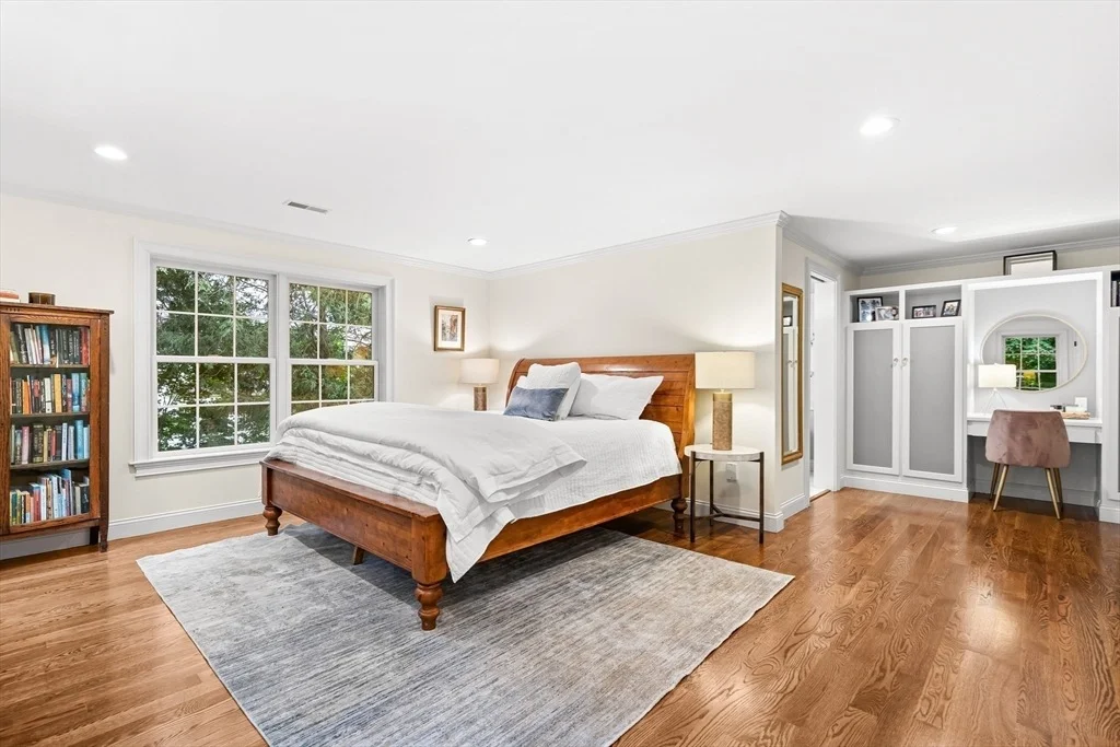 Photo of 10 Kirkland Circle
