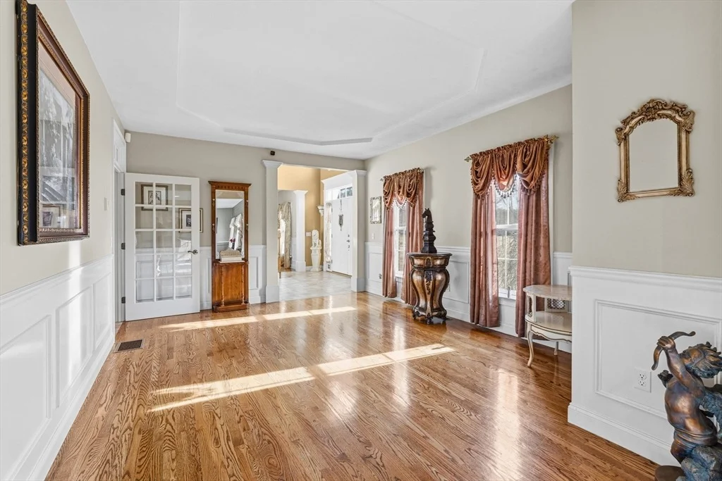 Photo of 6 Meadowlark Drive