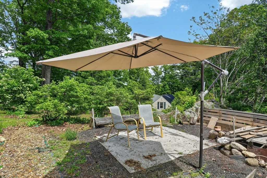 Photo of 9 Ledgewood Dr