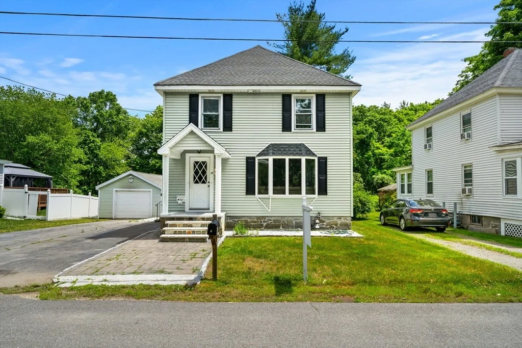 Photo of 17 Maple St