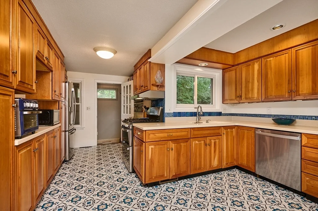 Photo of 236 N. Maple St.