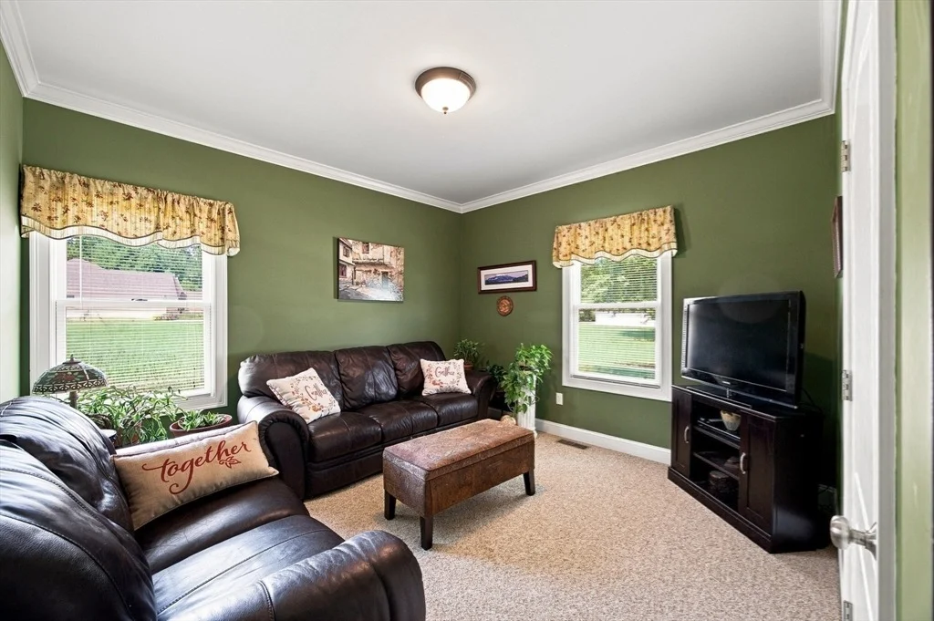 Photo of 135 Lancaster Dr