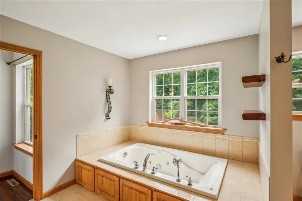Photo of 77 Cheryl Cir