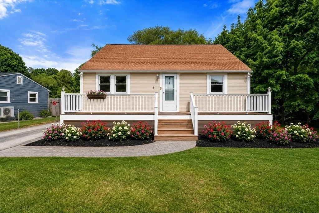 Photo of 1080 Ocean St