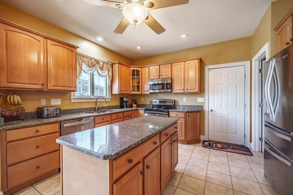 Photo of 303 Munger Hill Rd