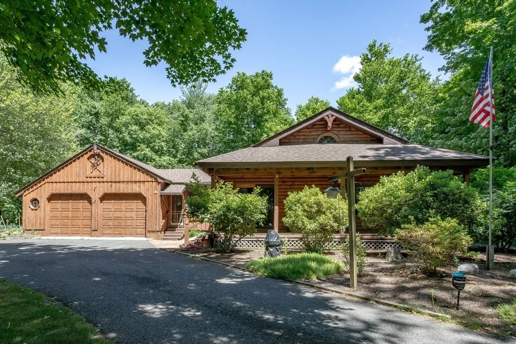 Photo of 457 Montgomery Rd