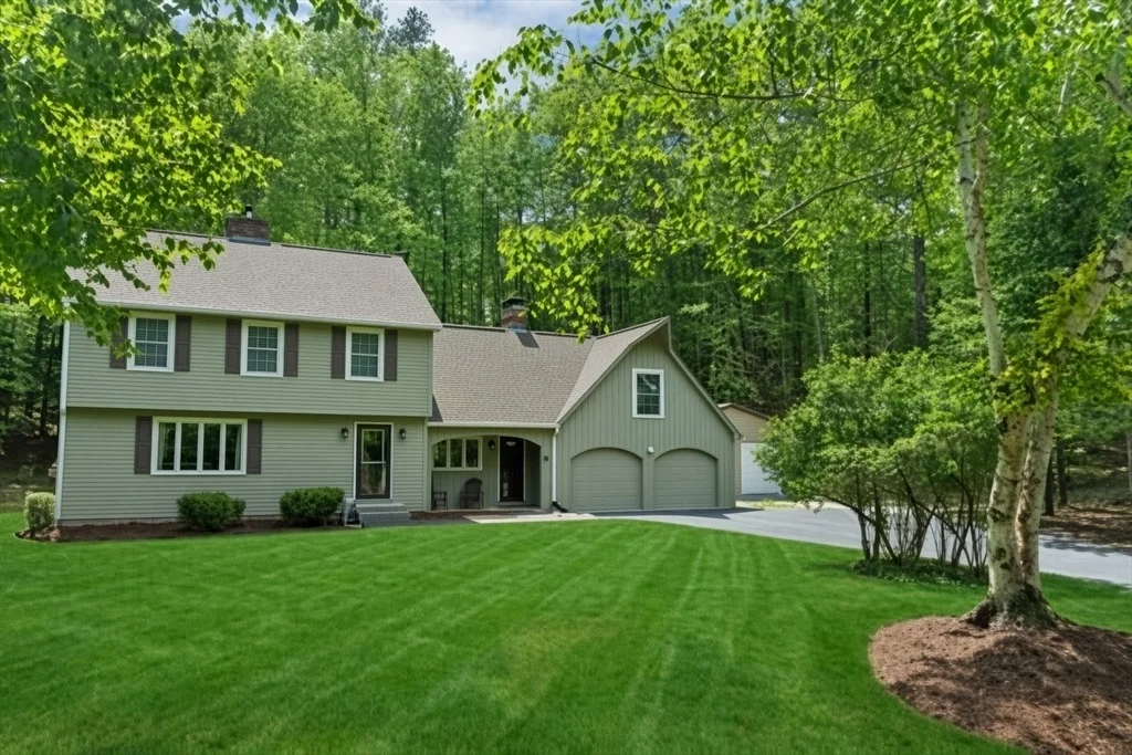 Photo of 20 Fox Den Road