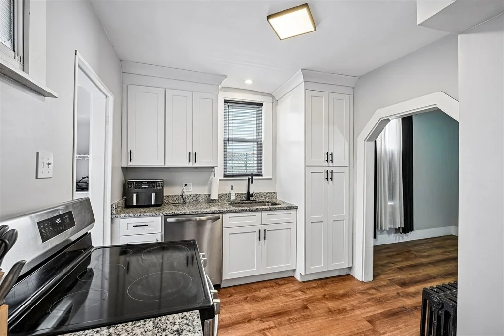 Photo of 19 Sheldon St