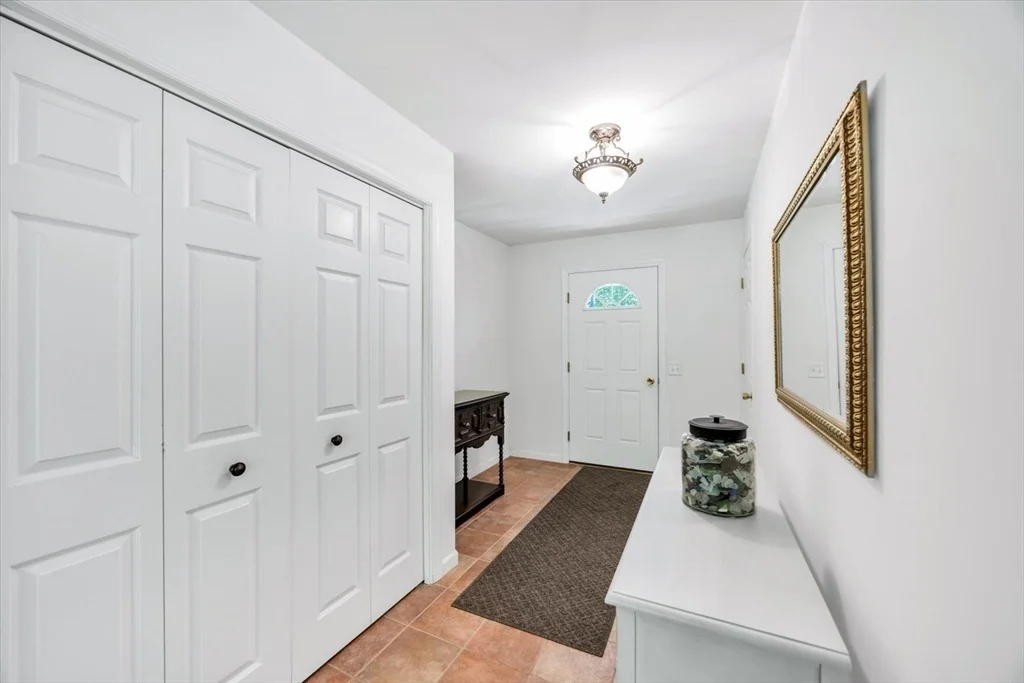 Photo of 49 Thousand Oaks Dr
