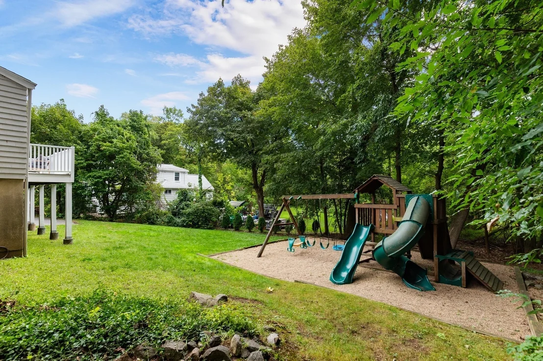 Photo of 11 Stratham Rd