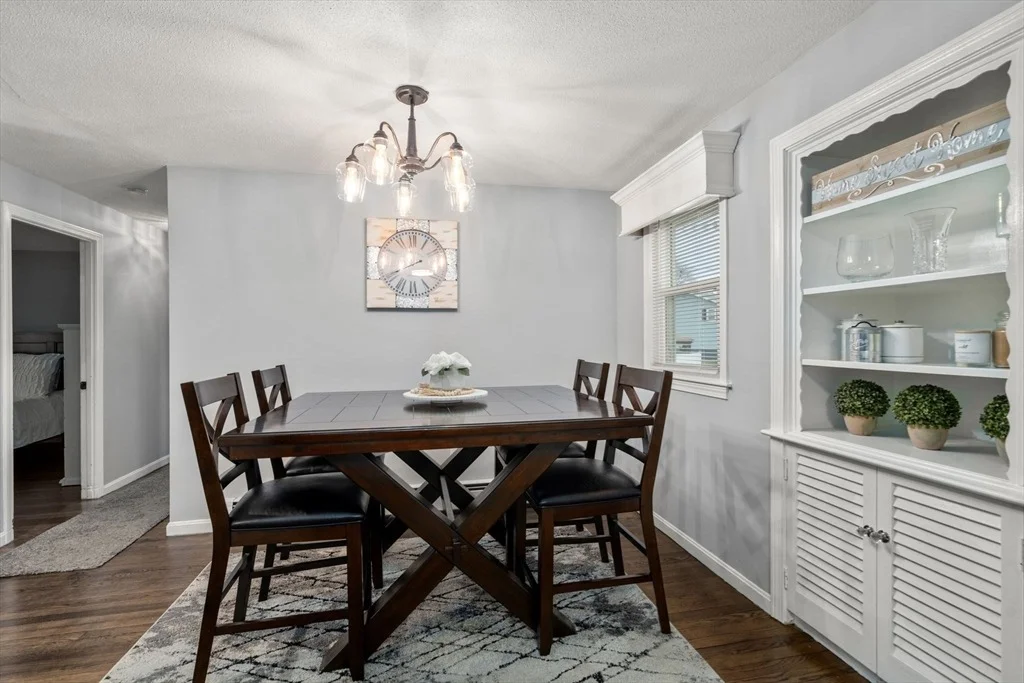 Photo of 12 Crescent Dr