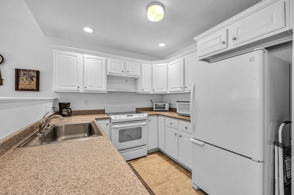 Photo of Unit 48 at 48 Pinecrest Dr