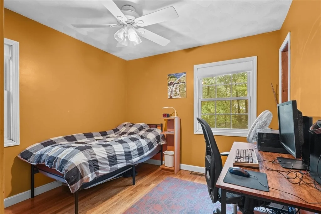 Photo of 18 Larch Rd
