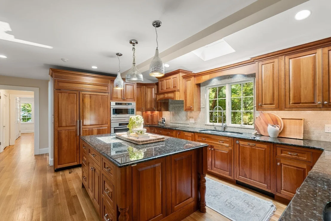 Photo of 1 Kenilworth Circle