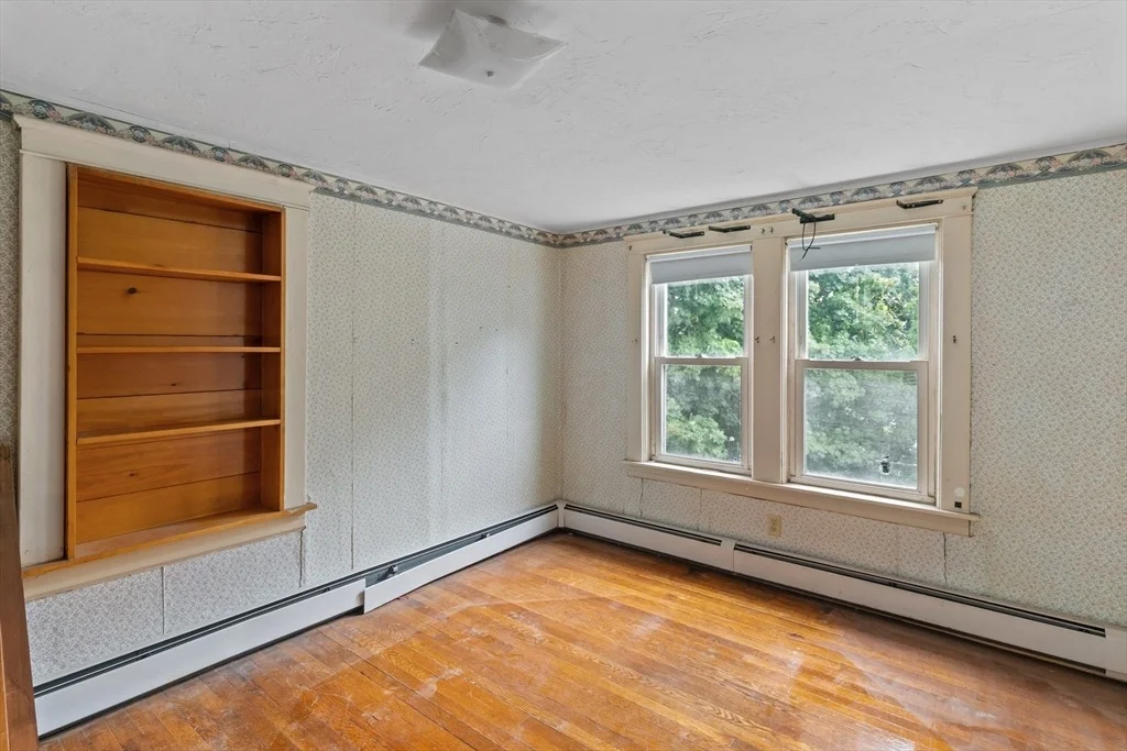 Photo of 21 Edgemere Blvd