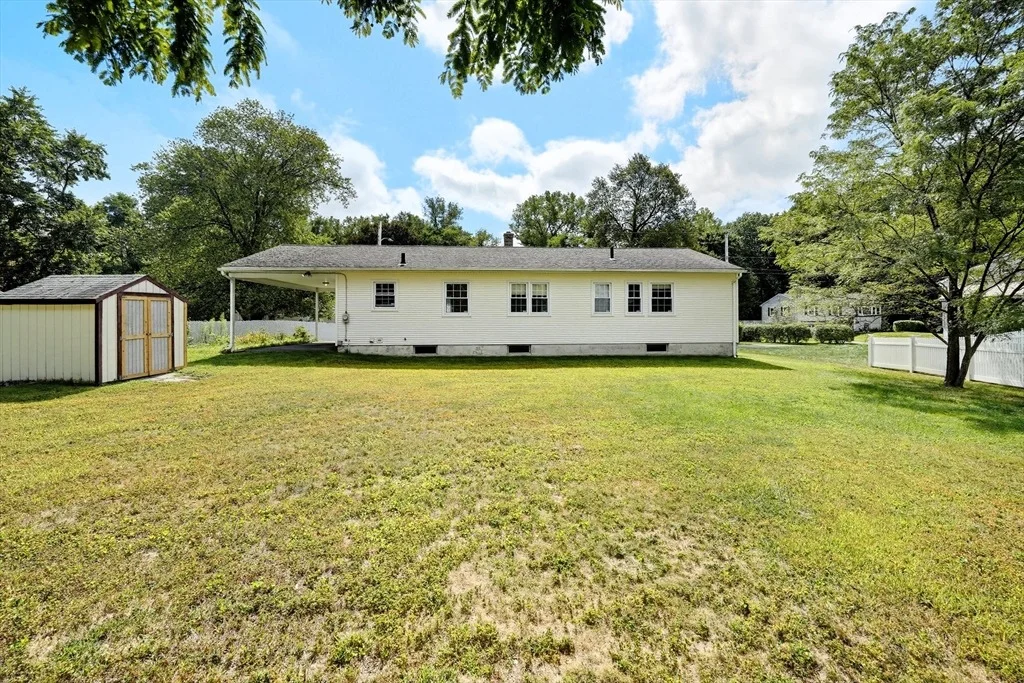 Photo of 89 Meadowbrook Rd
