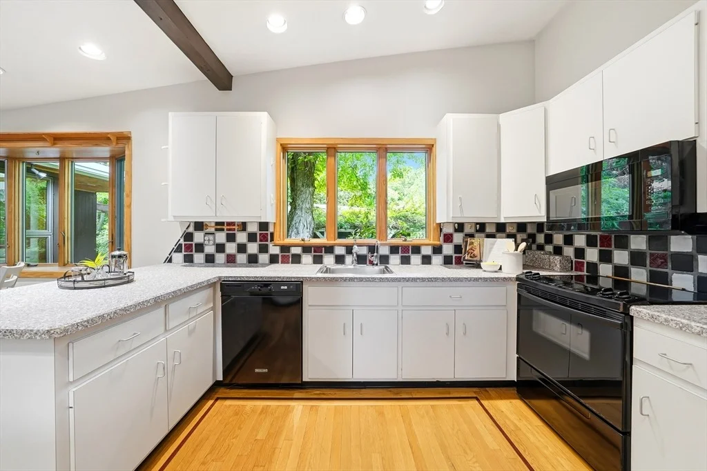 Photo of 6 Angier Rd