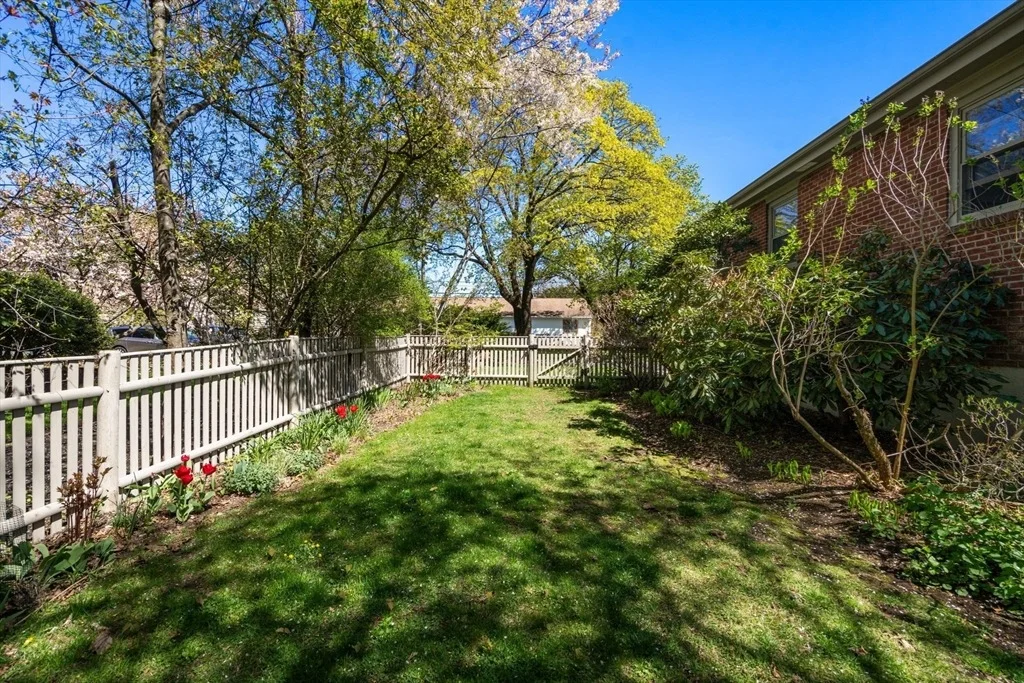 Photo of 50 Mary Ellen Rd