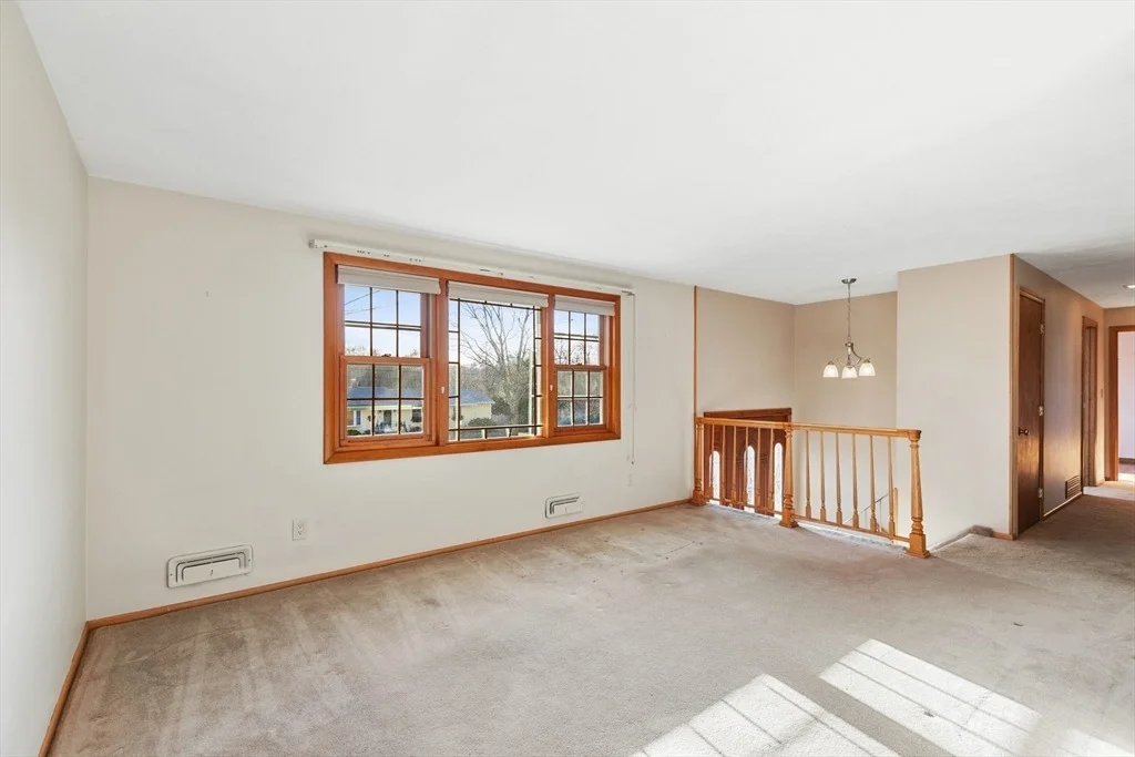 Photo of 10 Paulette Dr