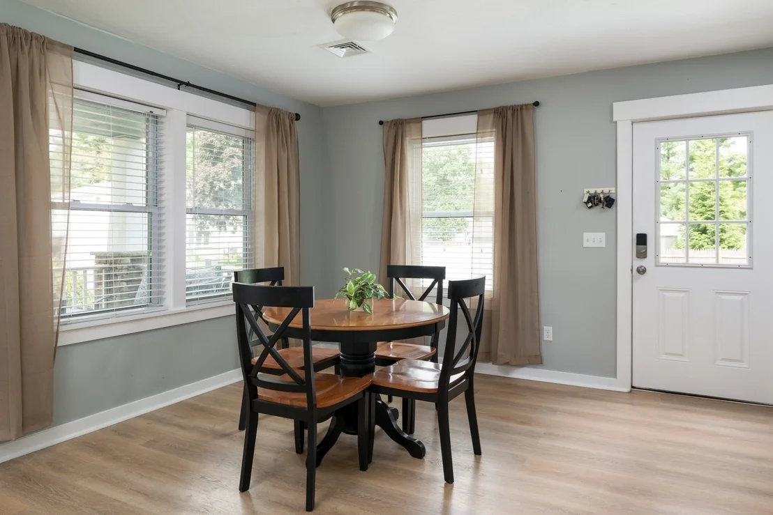 Photo of 18 Elmwood St