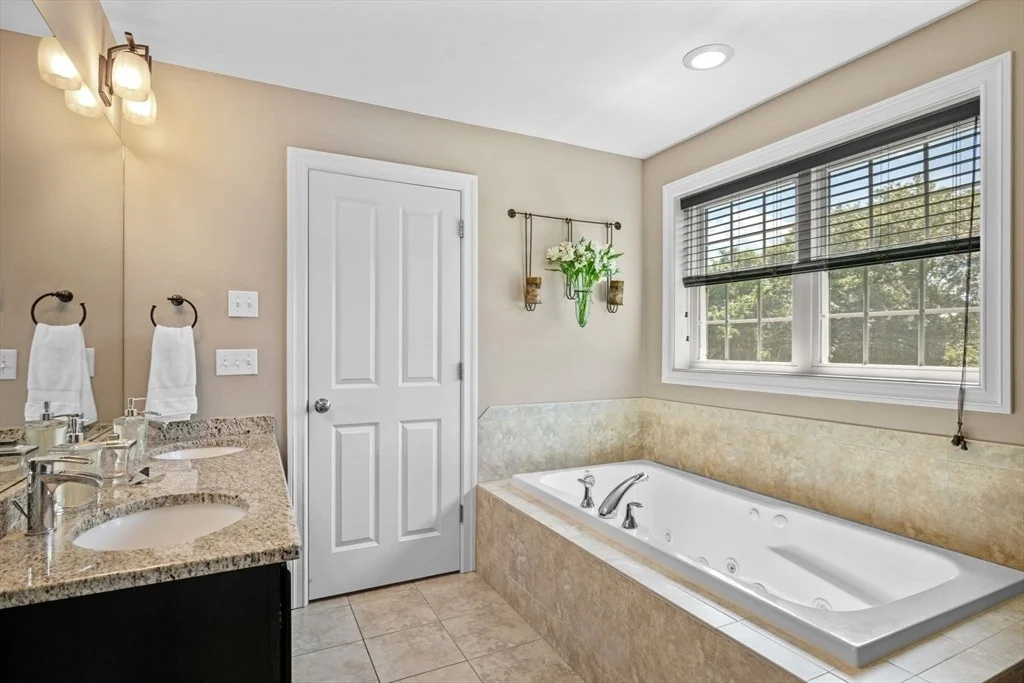 Photo of 103 Wenham Rd
