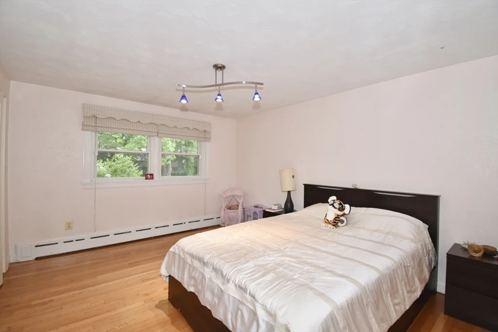 Photo of 166 Primrose Dr