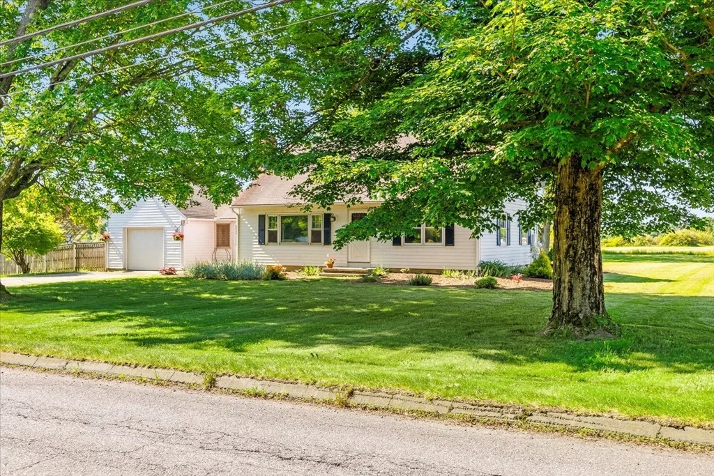 Photo of 42 W Mountain Rd