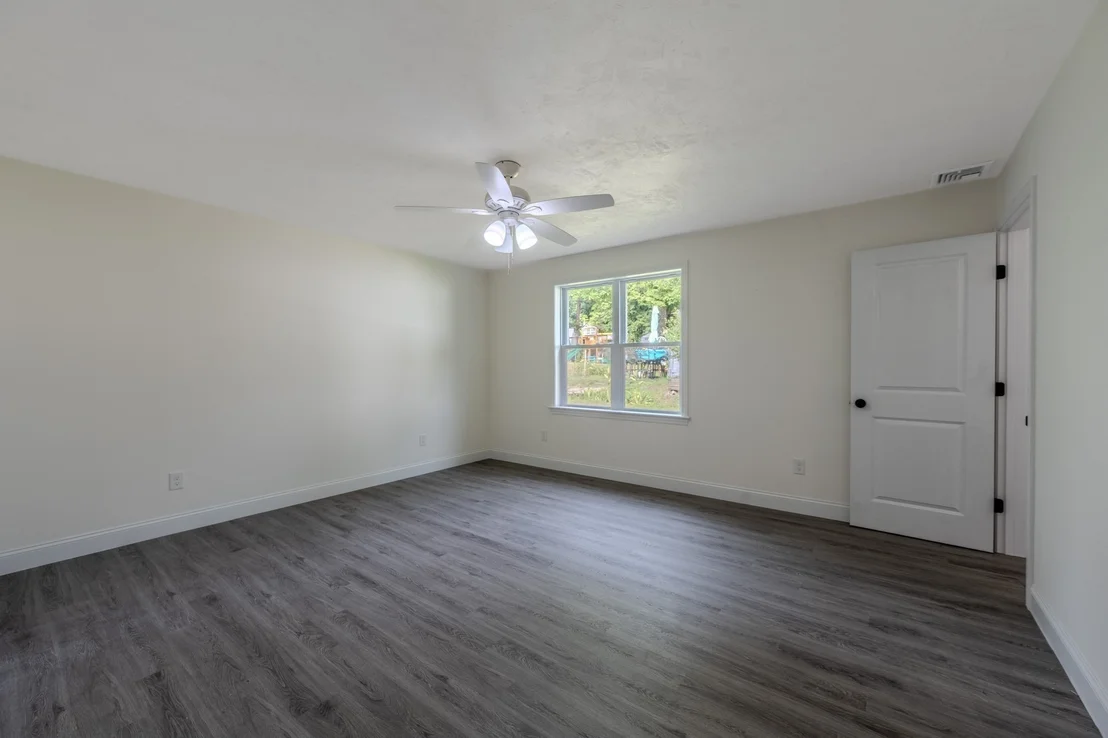 Photo of 109 Navy Yard Rd