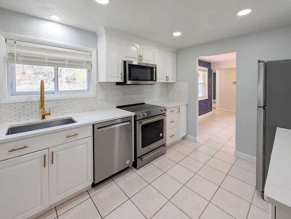 Photo of 14 Myrna Rd