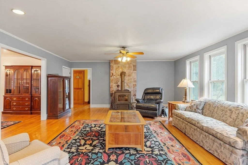 Photo of 320 Old Ayer Rd