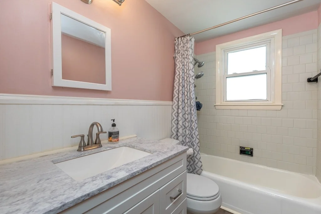 Photo of 65 Margaret Dr