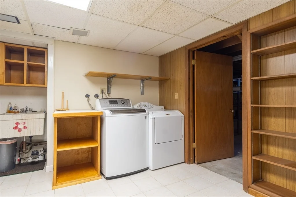 Photo of 26 White Oaks Dr