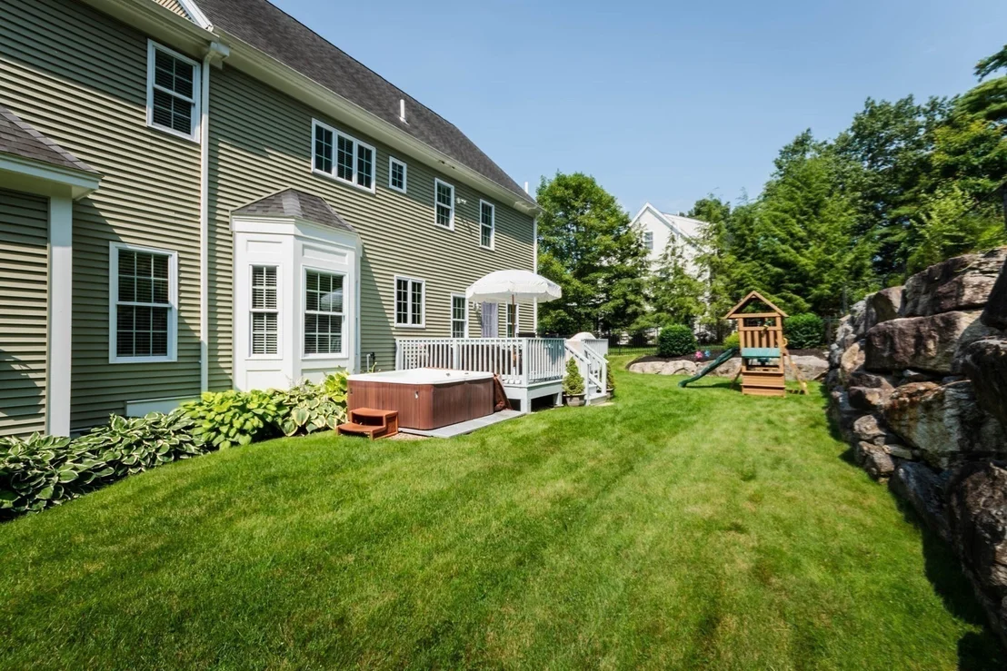 Photo of 493 Taylor Rd