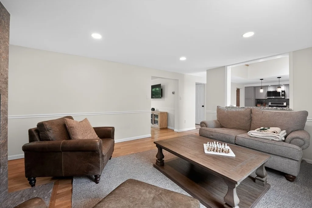 Photo of 321 Birchbark Dr