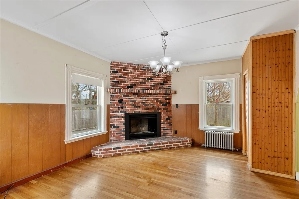 Photo of 105 Centennial Ave