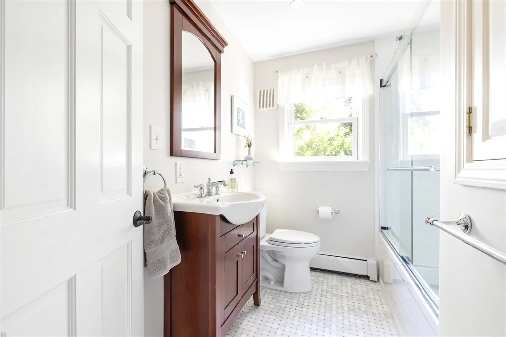 Photo of 28 Cottage St