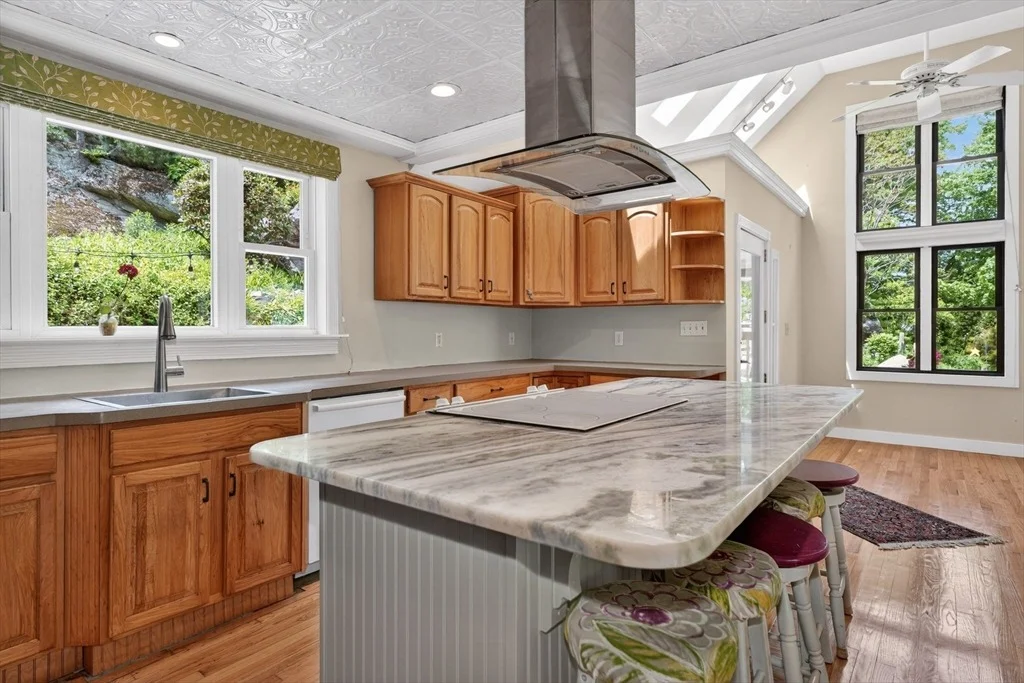Photo of 9 Ledgewood Dr