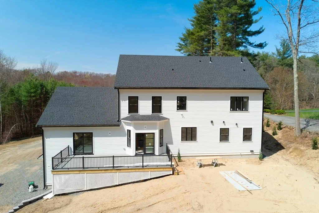 Photo of 18 Macdonald Dr