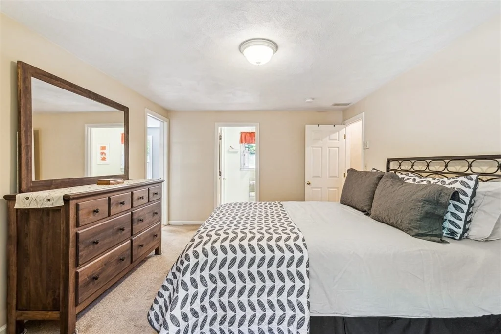Photo of 2 Strawstone Ln