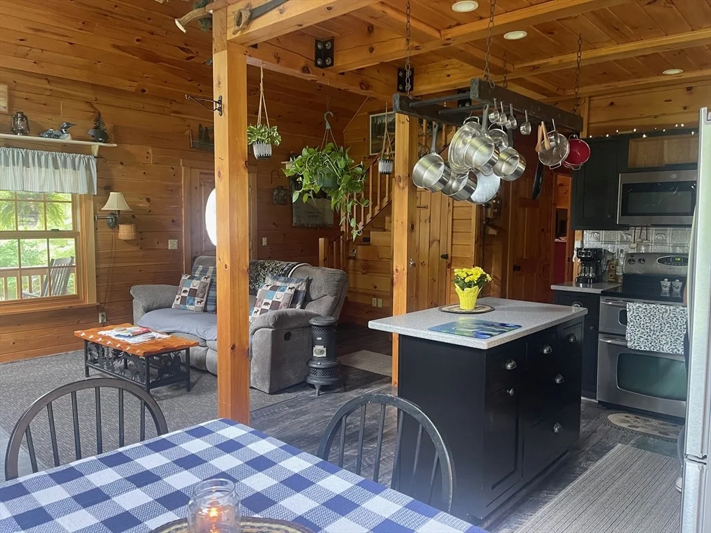 Photo of 149 Nichewaug Rd