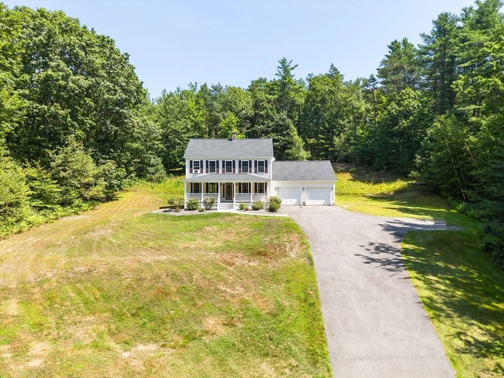 Photo of 32 Old County Rd