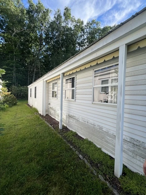 Photo of 8 Thunderbird Dr
