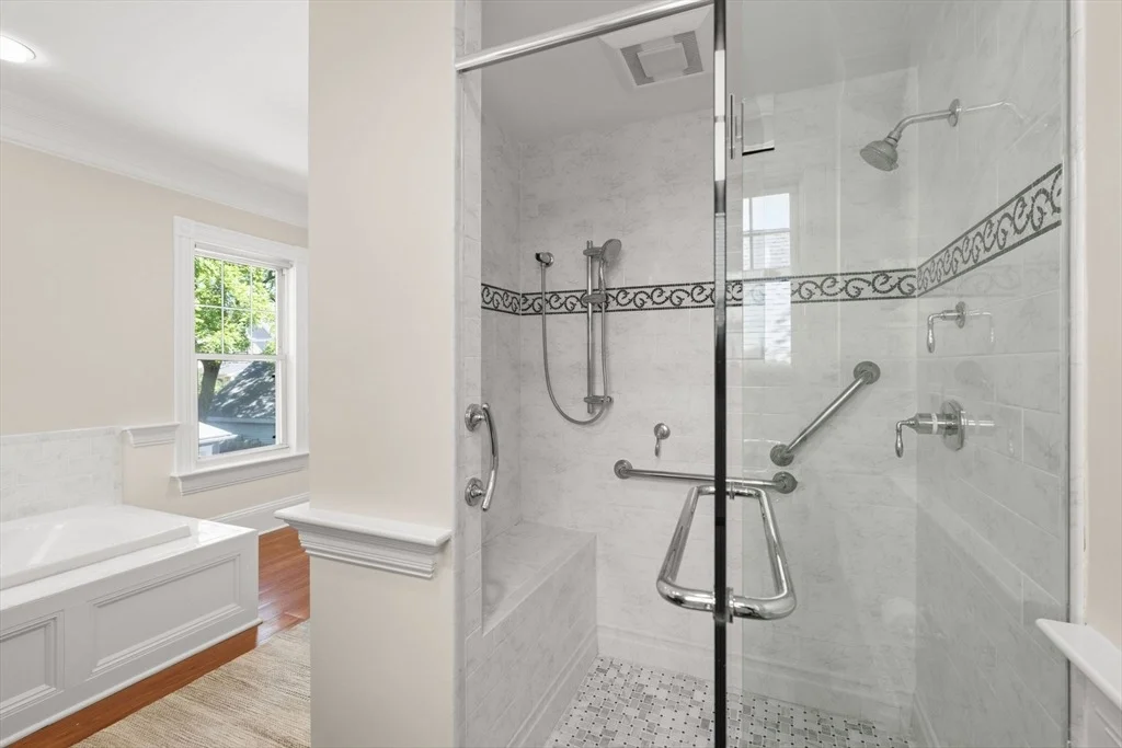 Photo of 555 Washington Street